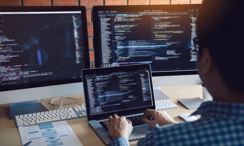 数据科学选型：R与Python如何赋能中牟县网站建设？